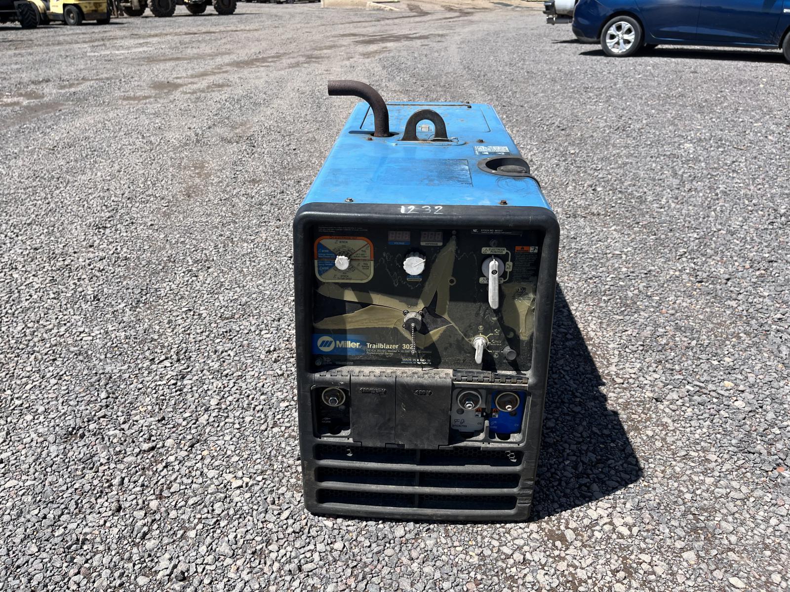 ./imagenes/INVOICE/2019/17967/SOLDADORA MILLER TRAILBLAZER 302 (12).JPG